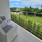 Διαμέρισμα With Pool Casa Bianca