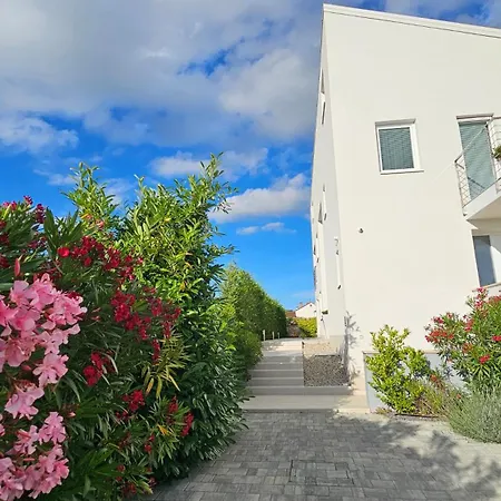 With Pool Casa Bianca * Matohanci