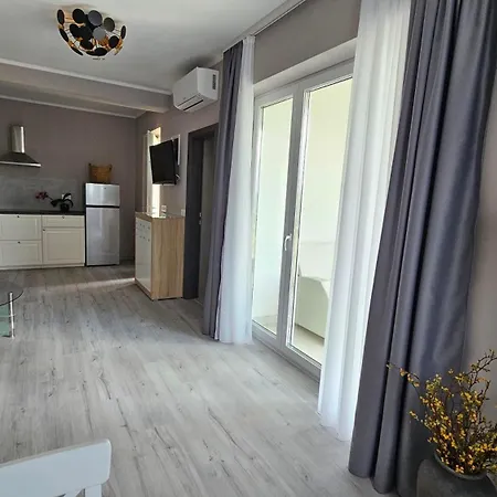 With Pool Casa Bianca Lejlighed Matohanci