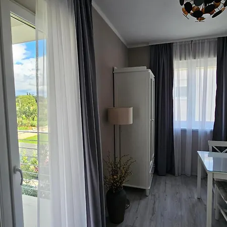 Lejlighed With Pool Casa Bianca *