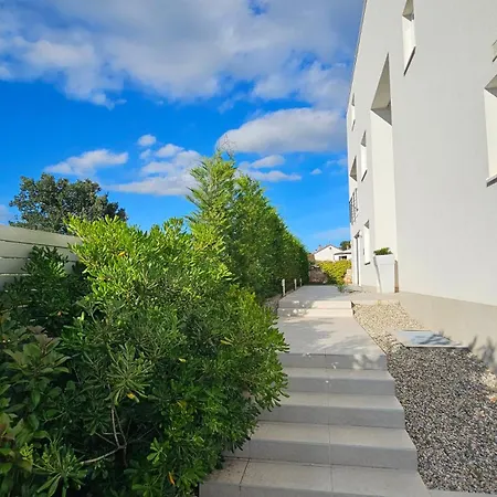 With Pool Casa Bianca