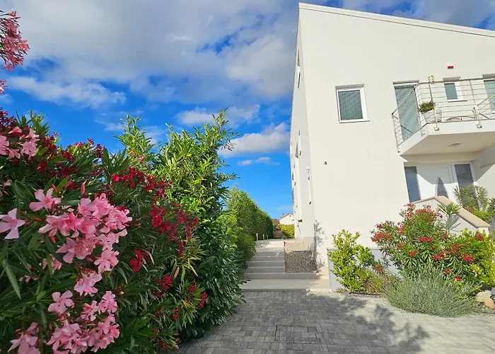 With Pool Casa Bianca * Matohanci