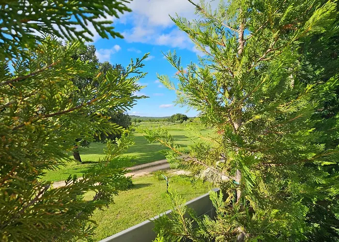 With Pool Casa Bianca Matohanci